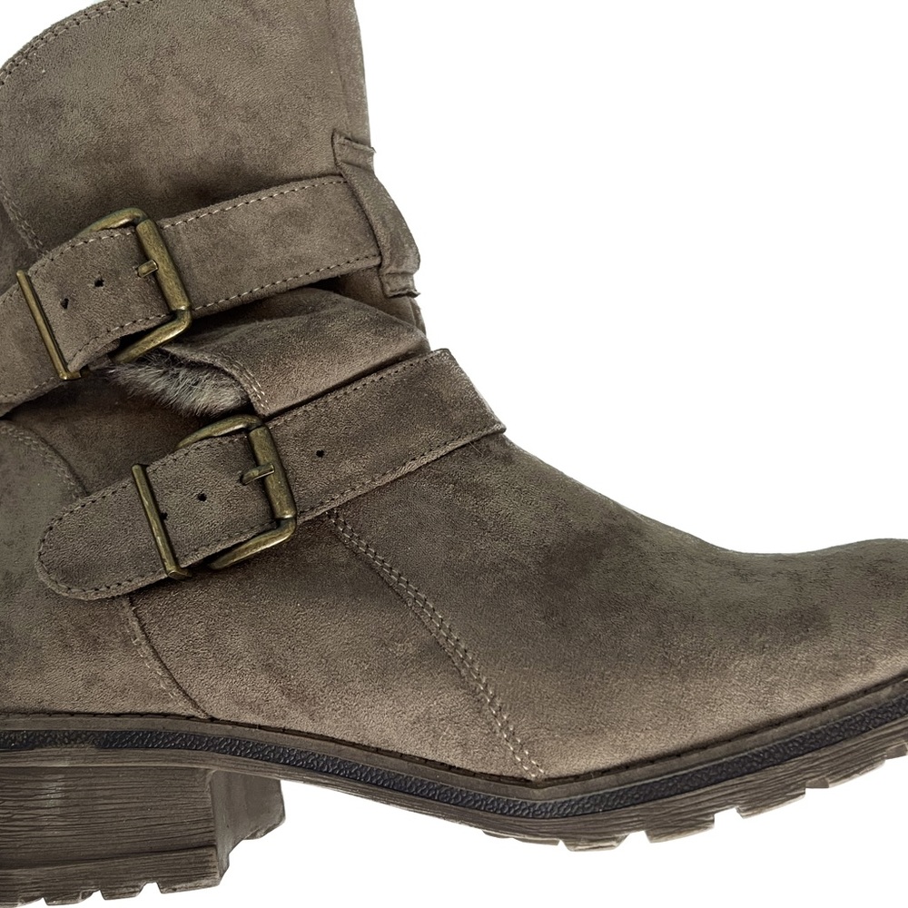White Mountain Tan Suede boots size 9